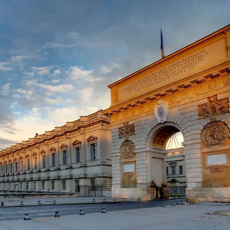 Best Western Hotel Le Guilhem-2